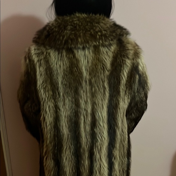 Gray and Black Teddy Jacket with Plush Texture and Full-Length Sleeves - Picture 14 of 15